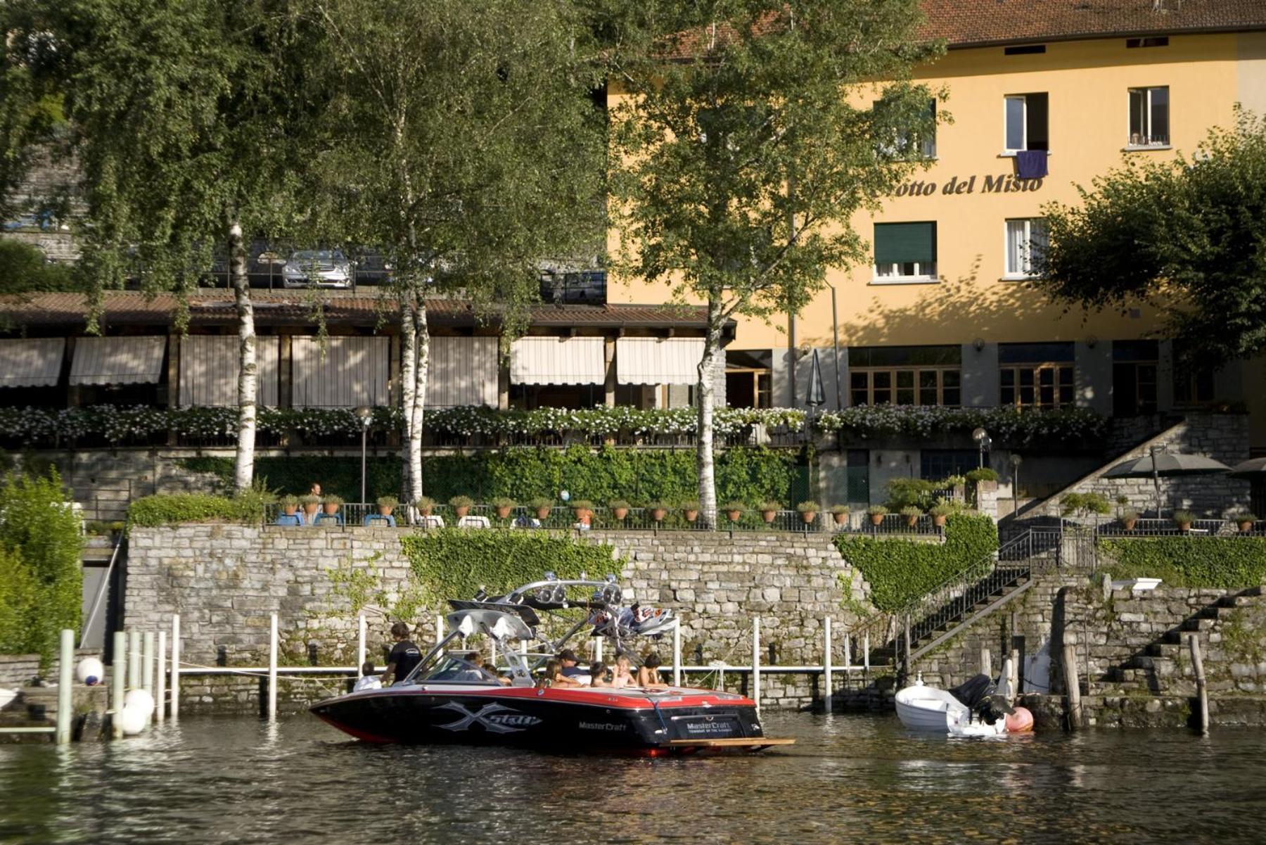 Crotto Del Misto Hotel Lezzeno Exterior photo